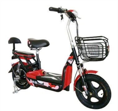 Электрический велосипед выглядит как мопед